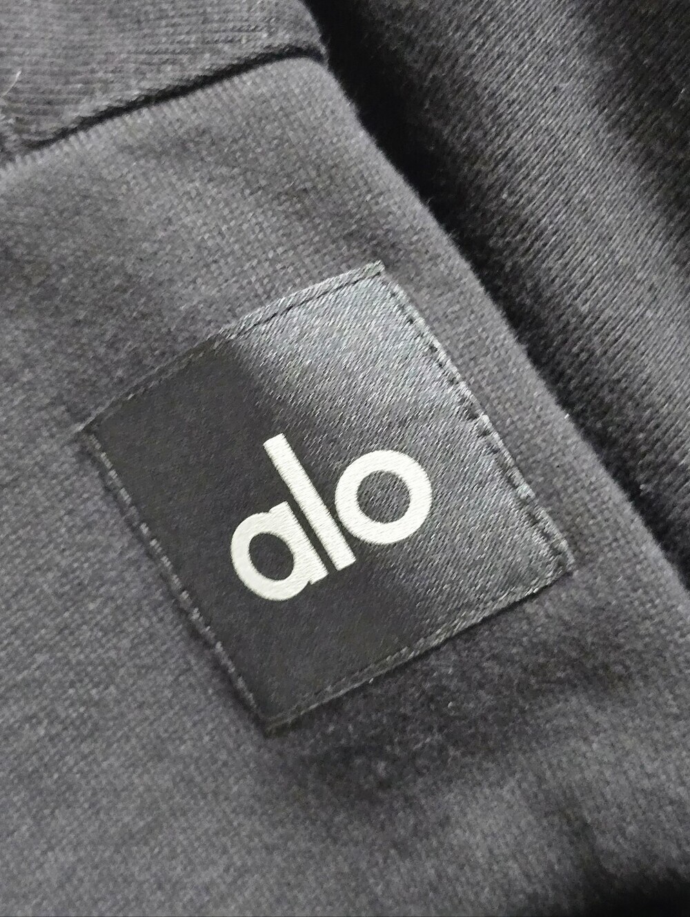 ALO Yoga Black Cropped Henley Polo Sweatshirt Pullover Size M - Picture 8 of 9